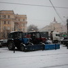 Снегоуборочная техника на Луговой ждет, когда можно будет выехать на дороги — newsvl.ru
