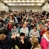 Больше 400 человек уже собралось в зале — newsvl.ru