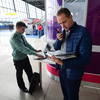 11 октября в аэропорт Владивостока должны были прибыть два неплательщика алиментов — newsvl.ru
