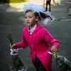 Надо успеть и цветы подарить, и свое место в парадном строю занять — newsvl.ru