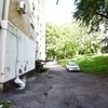 Ранее судимая злоумышленница напала на пенсионерку во дворе жилого дома — newsvl.ru