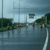 Участники марафона добежали до Русского моста — newsvl.ru