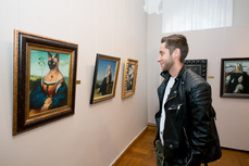 Картины или раскраски: выставка скандального Никаса Сафронова открылась в Хабаровске 