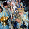 Священнослужители и прихожане совершили Крестный ход вокруг храма — newsvl.ru