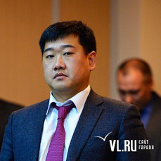 Главный прогульщик приморского парламента Валерий Кан хочет сдать депутатский мандат