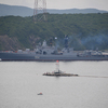 Корабли разбили строй и уходят к местам дислокации. «Адмирал Трибуц» проходит маяк — newsvl.ru