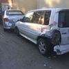 Surf врезался в Mazda Demio и задел такси Toyota Allion — newsvl.ru