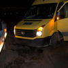Автобус покинул место аварии в кузове эвакуатора — newsvl.ru