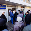 Очередная волокита с выплатами спровоцировала новое массовое собрание экс-работников предприятия на проходной завода — newsvl.ru