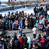 Несмотря на морозную погоду, немало горожан пришло на праздник — newsvl.ru