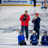 Часть занятия прошла без клюшек, Сергей Гимаев оценивал физическую подготовку юных хоккеистов — newsvl.ru