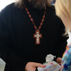 Вообще нет такой традиции — освящать подарки, объясняет отец Ростислав — newsvl.ru