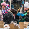 Последняя в этом году продовольственная ярмарка развернулась на центральной площади — newsvl.ru