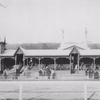 В начале 1900-х в Гнилом углу, на правом берегу реки Объяснения был осушен большой участок земли и построен ипподром с тотализатором — newsvl.ru