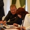 Во время заседания депутаты показывали друг другу картинки, забавные посты и читали новости — newsvl.ru