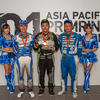 Заключительный день Asia Pacific D1 PrimRing GP завершился победой в Цуйсо японского пилота Дайго Сайто (в центре) и призовыми местами его соотечественников Масато Кавабата (серебро, слева) и Хидеюки Фудзино (бронза, справа) — newsvl.ru