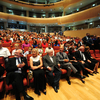 После церемонии открытия гости прошествовали в зал театра — newsvl.ru