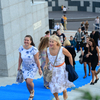 После окончания церемонии желающие могли прогуляться по синей дорожке и почувствовать себя звездами  — newsvl.ru