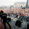 Многотысячную толпу не испугал даже полицейкий контроль на входе на площадь — newsvl.ru