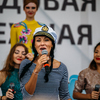 Ведущая выступила в роли моряка, работающего на парусе "Земля леопарда" — newsvl.ru