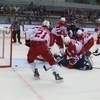 Яростная борьба разыгралась на льду, после того, как приморцам забили первую шайбу — newsvl.ru