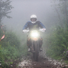Камни, лужи и резкие повороты спортсмены не всегда видели из-за тумана — newsvl.ru