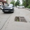 Открытая ливневка представляет опасность для автолюбителей на Светланской, 195 — newsvl.ru
