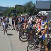 23 велоспортсмена вышли на старт гонки по улице Шефнера. Фото предоставлены организаторами — newsvl.ru