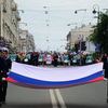 Государственные флаги взяли с собой и многие участники — newsvl.ru