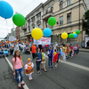 Дети повзрослей шли сами, а малышей везли родители — newsvl.ru
