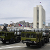 По центральной улице города проехали береговые ракетные комплексы "Бал" — newsvl.ru