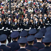 Торжественным маршем по Светланской проходят бойцы 155-й отдельной бригады морской пехоты ТОФ — newsvl.ru