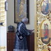 В Прощеное воскресенье митрополит Вениамин провел литургию в Покровском кафедральном соборе  — newsvl.ru