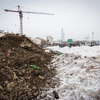 Горы мусора на Корабельной набережной во Владивостоке — newsvl.ru