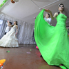 Финальный танец - вальс в бальных платьях — newsvl.ru