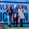Среди женщин расстояние в 10 км быстрее всех преодолела Анастасия Потапенко (посередине). Второй результат показала Мария Беркут (слева), третьей прибежала Виктория Автушко (справа) — newsvl.ru