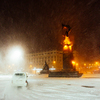 Крупные хлопья снега быстро покрыли все вокруг белым полотном — newsvl.ru