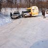 В результате аварии столкнулись три автомобиля и пассажирский автобус Volkswagen — newsvl.ru