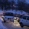 Дорожная обстановка осложняется снежным накатом и наледью — newsvl.ru