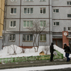 В этом дворе дворникам помогает ветер — newsvl.ru