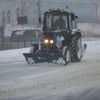 Дорожные службы в первую очередь очищают основные магистрали города — newsvl.ru