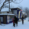 В разных районах города замело придомовые территории, на дорогах образовался снежный накат    — newsvl.ru