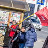 Участники митинга начали собираться около 14.00 на привокзальной площади — newsvl.ru