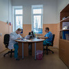 Молодые врачи сидят в кабинете на двух человек, у опытных - личный кабинет — newsvl.ru