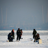В районе поселка Канал рыбаков пока немного — newsvl.ru