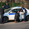 Обычная машина превращается в полицейскую — newsvl.ru