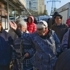 В основном митингующие - пенсионеры, работники рынка и жители ближайших домов, для которых рынок - социально значимый объект — newsvl.ru