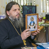 Отец Александр вручил икону Покрова Пресвятой Богородицы — newsvl.ru