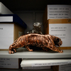 Сувенирные тигры - два из шести тысяч экспонатов хранилища металлов — newsvl.ru