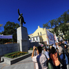 Десятки горожан собрались на привокзальной площади на митинг — newsvl.ru